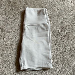 Alo yoga biker shorts